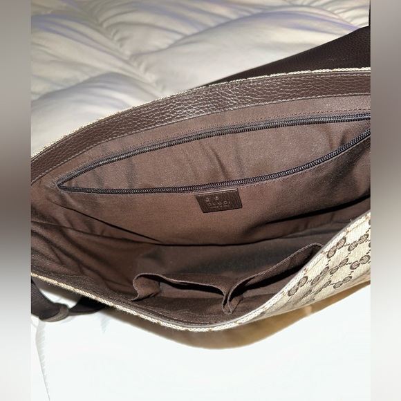 LARGE Gucci GG Canvas Flap Messenger Bag - Picture 8 of 8